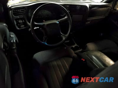 Zdjęcie 8 z 12 samochodu: 2003 CHEVROLET S TRUCK S10 VIN:1GCCT19XX38233397 - miniatura