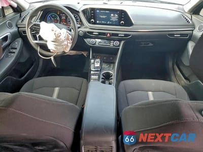 Zdjęcie 8 z 12 samochodu: 2020 HYUNDAI SONATA HYBRID VIN:KMHL24JJ3LA014037 - miniatura