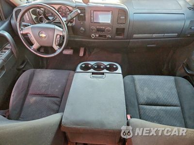 Zdjęcie 8 z 14 samochodu: 2011 CHEVROLET SILVERADO K1500 LT VIN:1GCRKSE09BZ345757 - miniatura