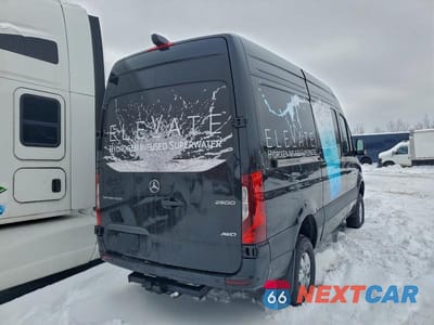 Trzecie zdjęcie samochodu z tyłu: 2025 MERCEDES BENZ SPRINTER 2500 DELIVERY VAN VIN:W1Y4NBVY6ST196780 - miniatura