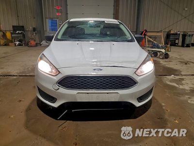 Piąte zdjęcie samochodu w środku: 2016 FORD FOCUS S VIN:1FADP3E2XGL215618 - miniatura