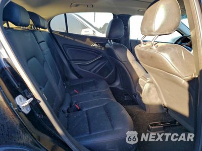 Zdjęcie 11 z 13 samochodu: 2015 MERCEDES-BENZ GLA 250 VIN:WDCTG4EB5FJ121534 - miniatura