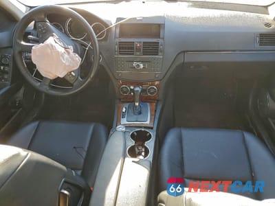 Zdjęcie 8 z 12 samochodu: 2009 MERCEDES-BENZ C 300 4MATIC VIN:WDDGF81X99F223662 - miniatura