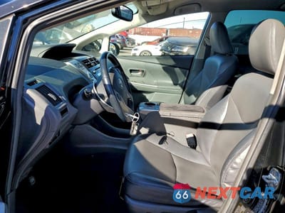 Zdjęcie 7 z 12 samochodu: 2013 TOYOTA PRIUS V VIN:JTDZN3EU9D3235412 - miniatura