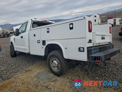 Drugie zdjęcie samochodu z przodu: 2022 FORD F250 SD 2WD V8 FFV REG CAB 6.2L XL UTILITY / SERVICE BODY VIN:1FDBF2A69NEE23459 - miniatura