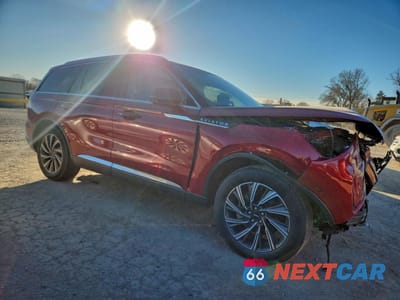 Czwarte zdjęcie samochodu z boku: 2025 LINCOLN AVIATOR RESERVE VIN:5LM5J7WC3SGL06321 - miniatura