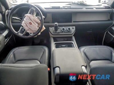 Zdjęcie 8 z 15 samochodu: 2023 LAND ROVER DEFENDER 110 S VIN:SALEJ7EXXP2151047 - miniatura