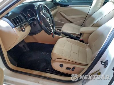 Zdjęcie 13 z 24 samochodu: 2017 VOLKSWAGEN PASSAT SE VIN:1VWBT7A37HC076923 - miniatura