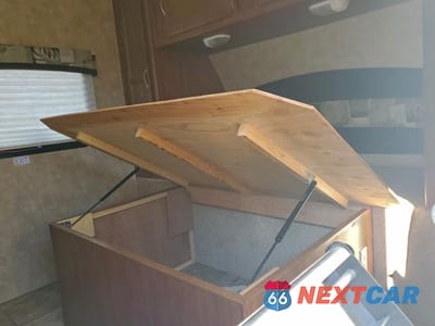 Piąte zdjęcie samochodu w środku: 2011 JAYCO JAY FEATHER CAMPER VIN:1UJBJ0BM6A1JK0113 - miniatura