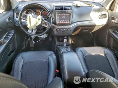 Zdjęcie 8 z 13 samochodu: 2020 DODGE JOURNEY CROSSROAD VIN:3C4PDCGB2LT225958 - miniatura