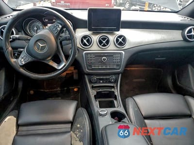 Zdjęcie 8 z 11 samochodu: 2016 MERCEDES-BENZ CLA 250 VIN:WDDSJ4EBXGN293934 - miniatura
