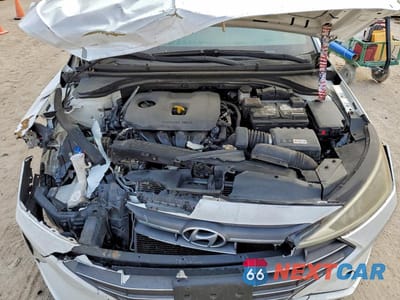 Zdjęcie 11 z 12 samochodu: 2019 HYUNDAI ELANTRA SE VIN:5NPD74LF1KH420005 - miniatura