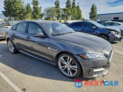 Czwarte zdjęcie samochodu z boku: 2017 JAGUAR XF R - SPORT VIN:SAJBL4BN5HCY17976 - miniatura