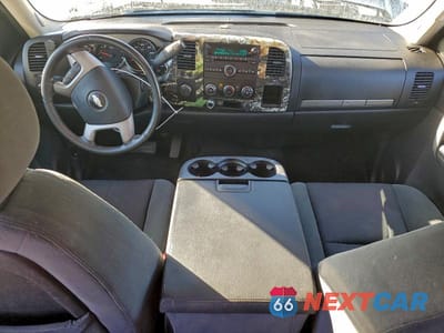 Zdjęcie 8 z 11 samochodu: 2009 CHEV SILVERADO VIN:2GCEK23C091141041 - miniatura