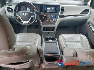 Zdjęcie 8 z 13 samochodu: 2016 TOYOTA SIENNA LE VIN:5TDKK3DCXGS694695 - miniatura