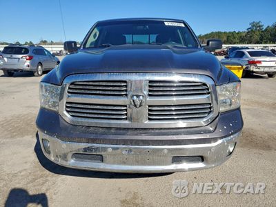Piąte zdjęcie samochodu w środku: 2016 RAM 1500 SLT VIN:1C6RR6LT5GS201212 - miniatura
