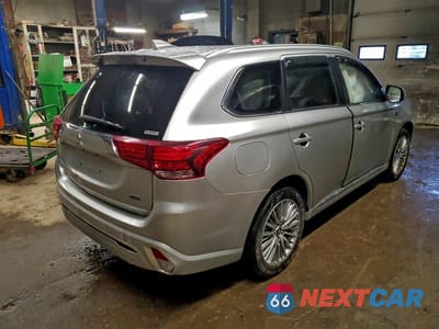 Trzecie zdjęcie samochodu z tyłu: 2022 MITSUBISHI OUTLANDER SEL VIN:JA4J2VA71NZ611739 - miniatura
