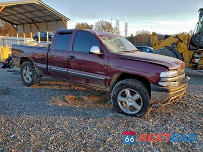 Czwarte zdjęcie samochodu z boku: 2000 CHEVROLET SILVERADO K1500 VIN:1GCEK19T0YE394925 - miniatura