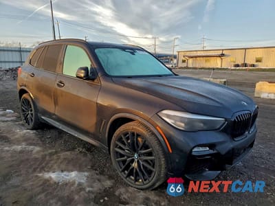 Czwarte zdjęcie samochodu z boku: 2019 BMW X5 XDRIVE50I VIN:5UXJU2C5XKLN65951 - miniatura