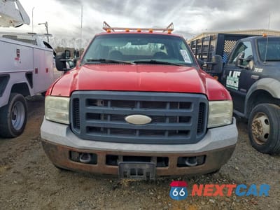 Piąte zdjęcie samochodu w środku: 2007 FORD F350 SUPER DUTY UTILITY / SERVICE TRUCK VIN:1FDWW36Y37EB17099 - miniatura