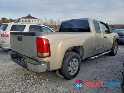 Trzecie zdjęcie samochodu z tyłu: 2008 GMC SIERRA K1500 VIN:2GTEK19J381323878 - miniatura