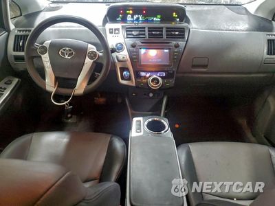 Zdjęcie 8 z 13 samochodu: 2012 TOYOTA PRIUS V VIN:JTDZN3EU7C3070829 - miniatura