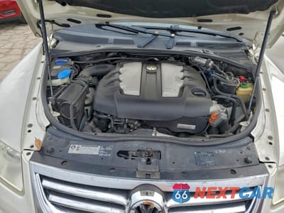 Zdjęcie 11 z 12 samochodu: 2010 VOLKSWAGEN TOUAREG TDI VIN:WVGFK7A93AD002177 - miniatura