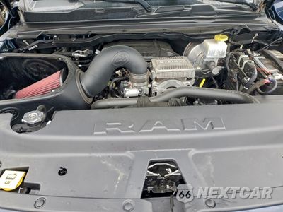 Zdjęcie 11 z 13 samochodu: 2024 RAM 1500 LARAMIE VIN:1C6SRFJT7RN110951 - miniatura