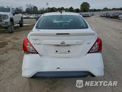 Zdjęcie 6 z 14 samochodu: 2017 NISSAN VERSA S VIN:3N1CN7AP6HL845262 - miniatura