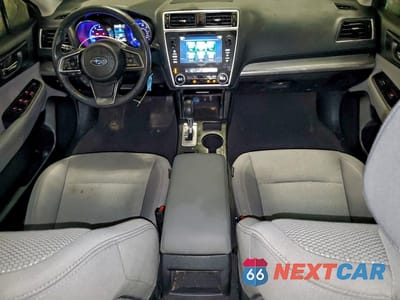 Zdjęcie 8 z 13 samochodu: 2018 SUBARU LEGACY 2.5I PREMIUM VIN:4S3BNAC64J3004245 - miniatura