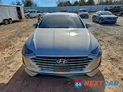 Piąte zdjęcie samochodu w środku: 2021 HYUNDAI SONATA HYBRID VIN:KMHL24JJ8MA030252 - miniatura
