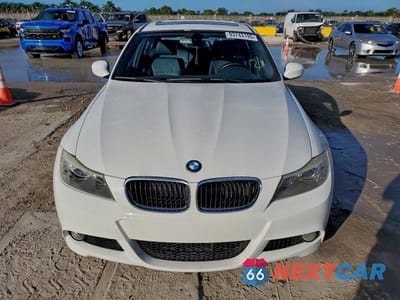 Piąte zdjęcie samochodu w środku: 2011 BMW 328 I VIN:WBAPH7C55BE679452 - miniatura