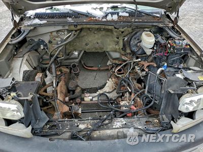 Zdjęcie 12 z 13 samochodu: 2003 CHEVROLET TAHOE K1500 VIN:1GNEK13Z53J208476 - miniatura