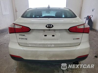 Zdjęcie 6 z 15 samochodu: 2014 KIA FORTE EX VIN:KNAFX4A83E5194774 - miniatura