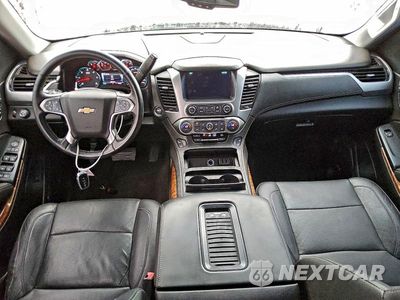 Zdjęcie 8 z 13 samochodu: 2018 CHEVROLET SUBURBAN C1500 PREMIER VIN:1GNSCJKC8JR161889 - miniatura