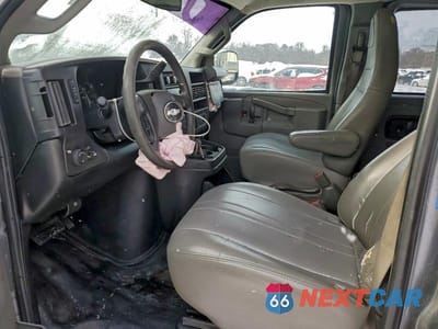 Zdjęcie 7 z 13 samochodu: 2017 CHEVROLET EXPRESS G2500 LS VIN:1GAWGEFG7H1116933 - miniatura