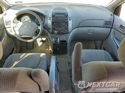 Zdjęcie 8 z 12 samochodu: 2006 TOYOTA SIENNA VIN:5TDZA23C16S461333 - miniatura