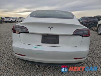 Zdjęcie 6 z 12 samochodu: 2023 TESLA MODEL 3 VIN:5YJ3E1EAXPF481568 - miniatura