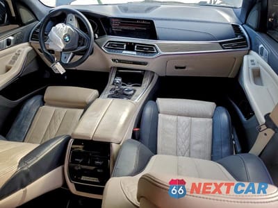 Zdjęcie 8 z 12 samochodu: 2019 BMW X7 XDRIVE50I VIN:5UXCX4C59KLB39991 - miniatura