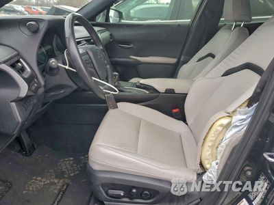 Zdjęcie 7 z 12 samochodu: 2020 LEXUS UX 250H VIN:JTHX9JBH4L2034155 - miniatura