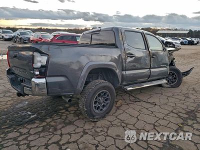 Trzecie zdjęcie samochodu z tyłu: 2018 TOYOTA TACOMA DOUBLE CAB VIN:3TMAZ5CN1JM064917 - miniatura