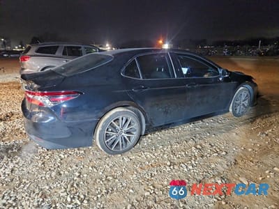Trzecie zdjęcie samochodu z tyłu: 2024 TOYOTA CAMRY XLE VIN:4T1F11AKXRU244608 - miniatura