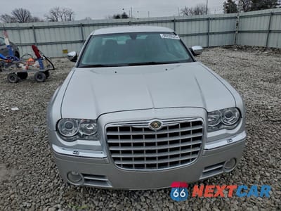 Piąte zdjęcie samochodu w środku: 2005 CHRYSLER 300C VIN:2C3AA63H25H136076 - miniatura