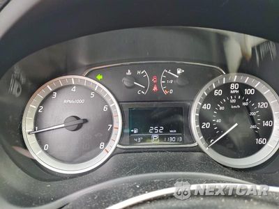 Zdjęcie 9 z 11 samochodu: 2015 NISSAN SENTRA S VIN:3N1AB7AP1FL667418 - miniatura