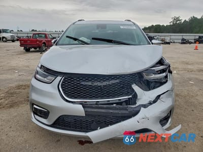 Piąte zdjęcie samochodu w środku: 2023 CHRYSLER PACIFICA LIMITED VIN:2C4RC1GG9PR597768 - miniatura