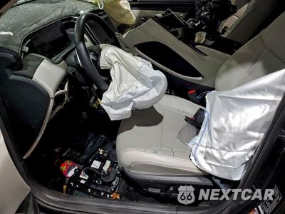 Zdjęcie 7 z 12 samochodu: 2024 HYUNDAI TUCSON LIMITED VIN:5NMJECDE3RH363998 - miniatura