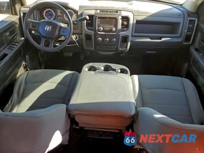 Zdjęcie 8 z 14 samochodu: 2015 RAM 3500 ST VIN:3C63R2GL0FG504090 - miniatura
