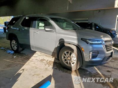 Czwarte zdjęcie samochodu z boku: 2023 CHEVROLET TRAVERSE LS VIN:1GNERFKW4PJ248327 - miniatura