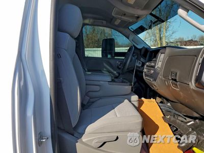 Zdjęcie 10 z 12 samochodu: 2023 CHEVROLET SILVERADO MEDIUM DUTY VIN:1HTKHPVK3PH778893 - miniatura