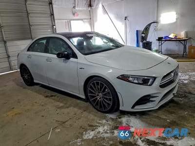 Czwarte zdjęcie samochodu z boku: 2021 MERCEDES-BENZ A 35 AMG VIN:W1K3G5BB1MJ318736 - miniatura